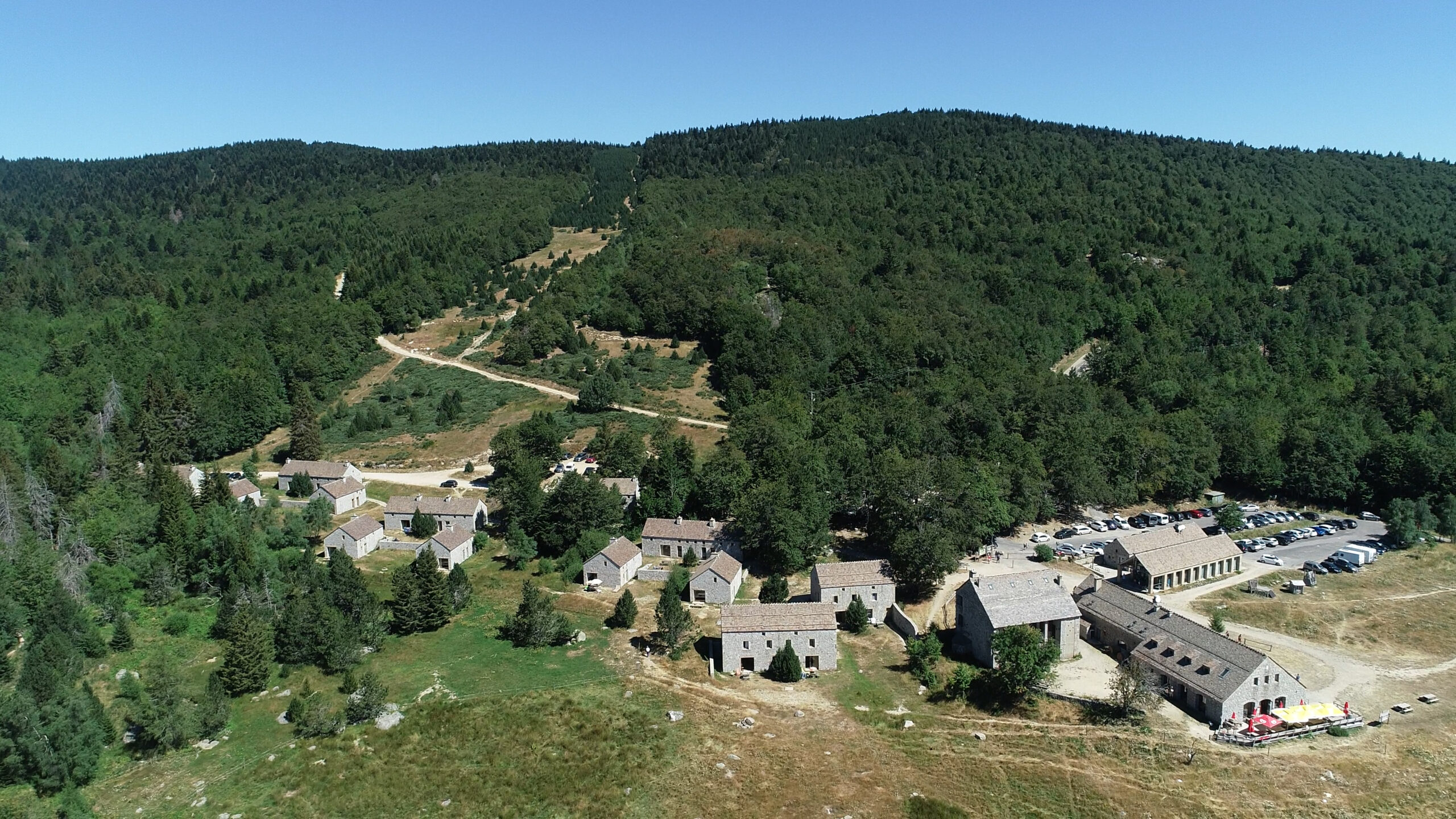 mas de la barque, cévennes, Occitanie, Lozère, pleine nature,  