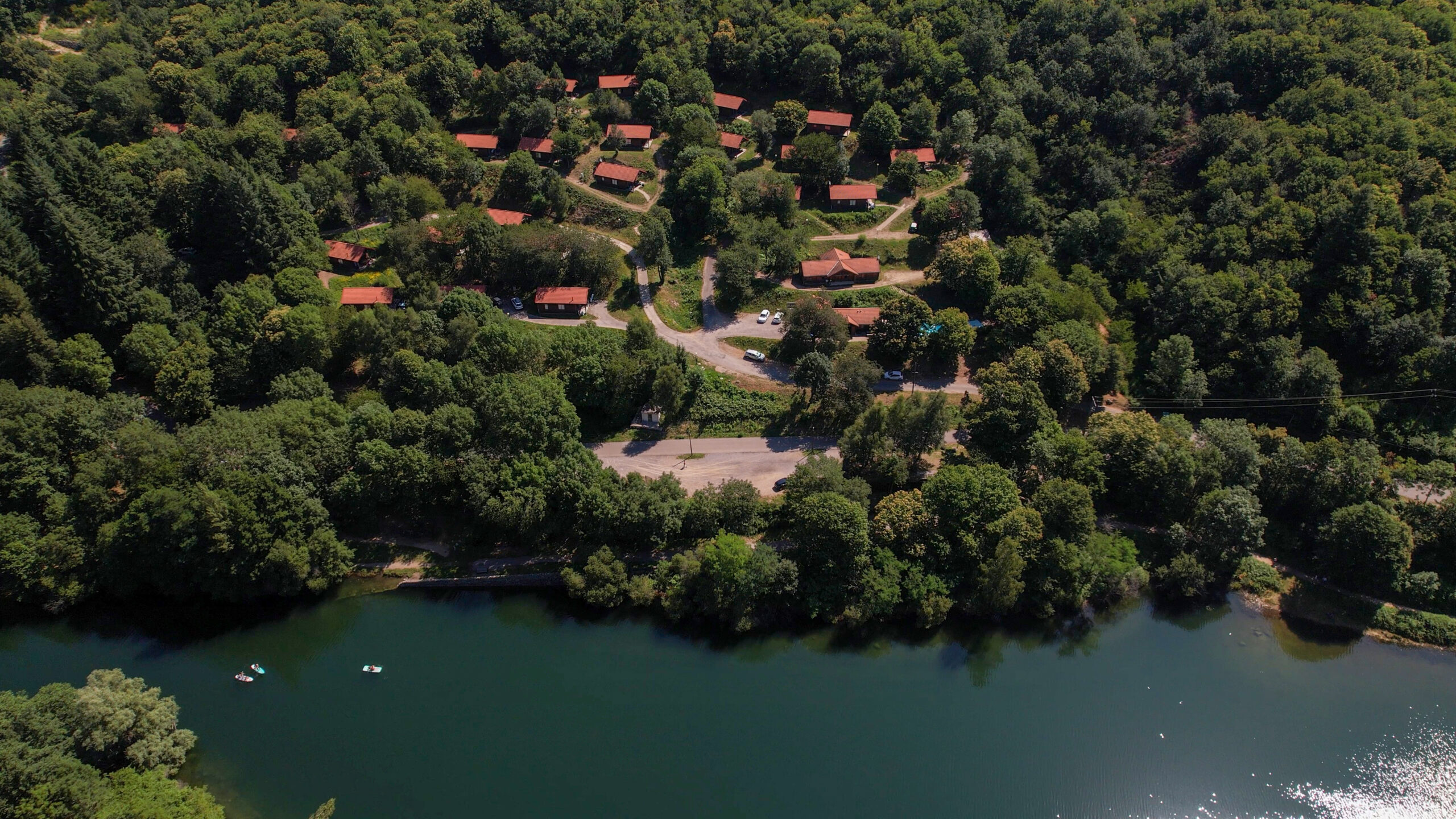 Lac de Villefort, randonnée, Occitanie, Lozère, Cévennes